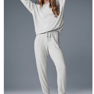 Alo Soho Pullover and Sweatpants